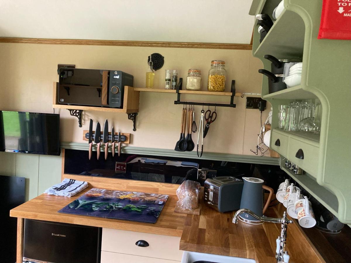 Brook The Shepherd Hut Saltash Zewnętrze zdjęcie